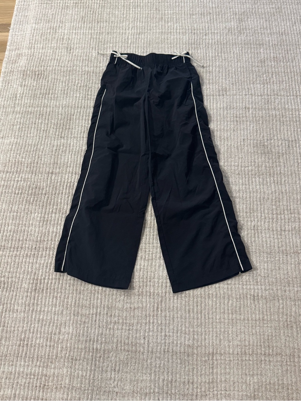 Zara Black Drawstring Wide-Leg Pants with Cream Trim